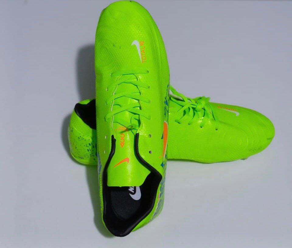 Chaussures de football vertes