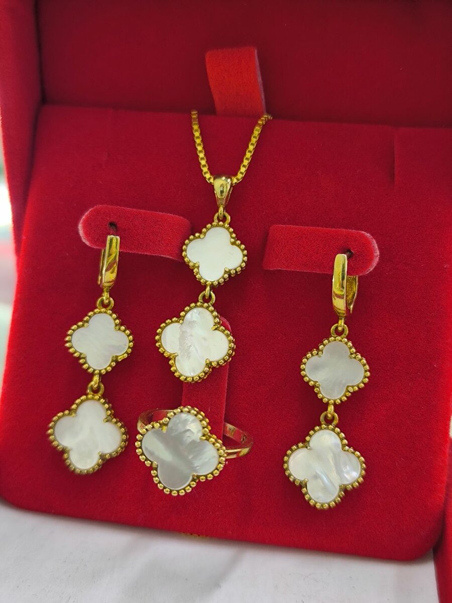 Серебряный комплект