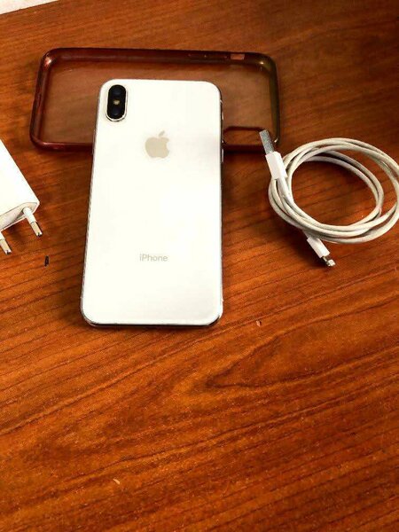 iPhone X avec accessoires