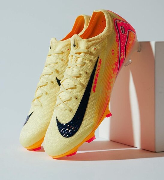 Crampons de foot Nike superfly 10 de Mbappé