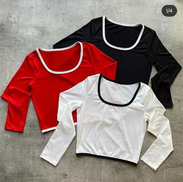 Top court à col rond