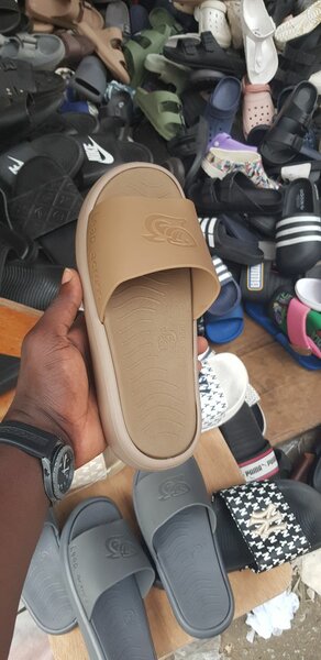 SANDALE LUOFU MARRON