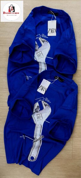 T-shirt bleue imprimée clef