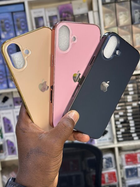 Étuis colorés pour iPhone