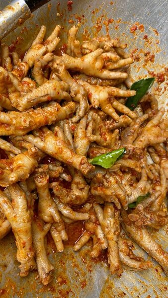 Pieds de Poulet Épicés