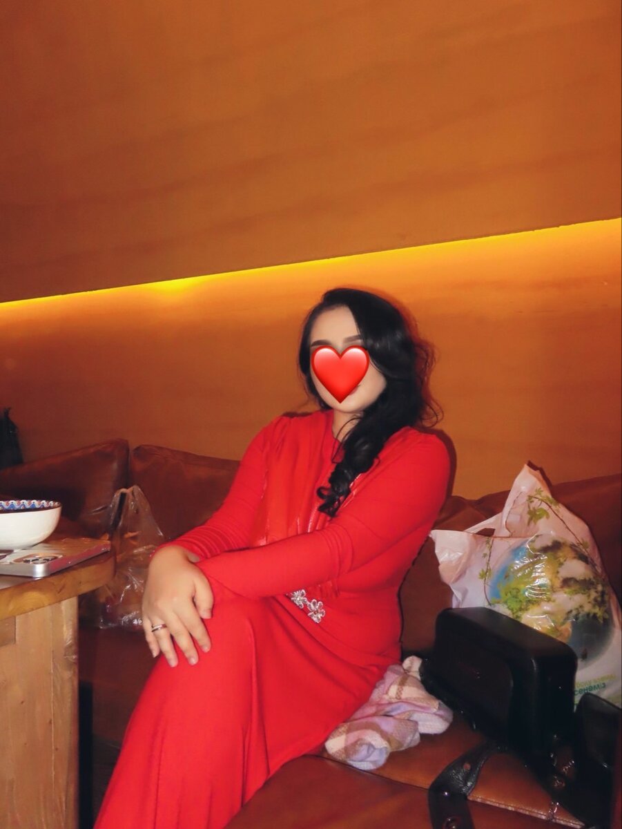 Красное платье