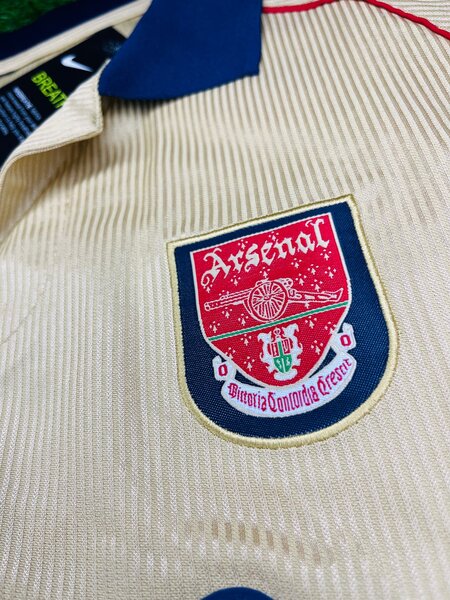Arsenal 01/02 Away Retro Jersey