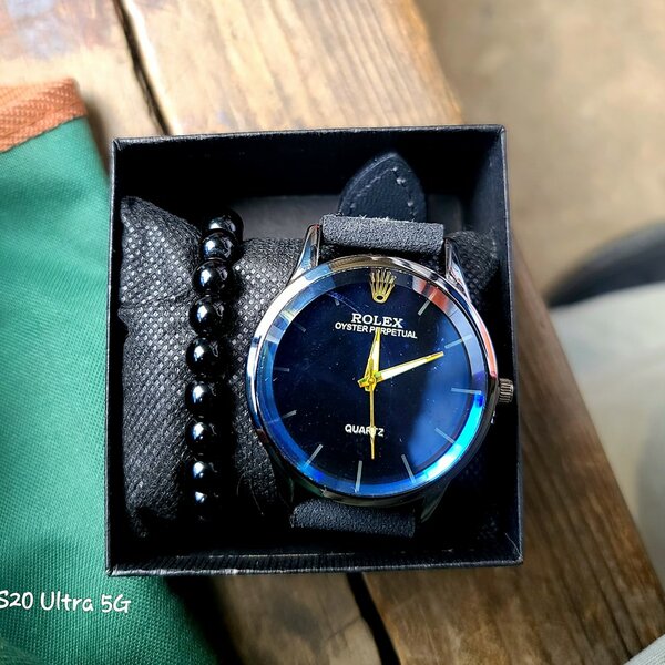 WATCH + FREE BRACELET