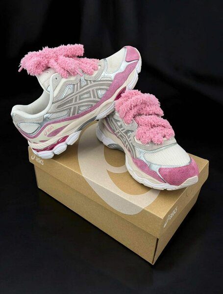 Baskets ASICS confort rose
