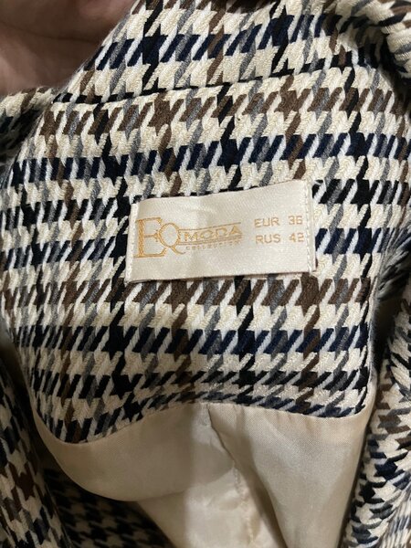 Пиджак бежевый