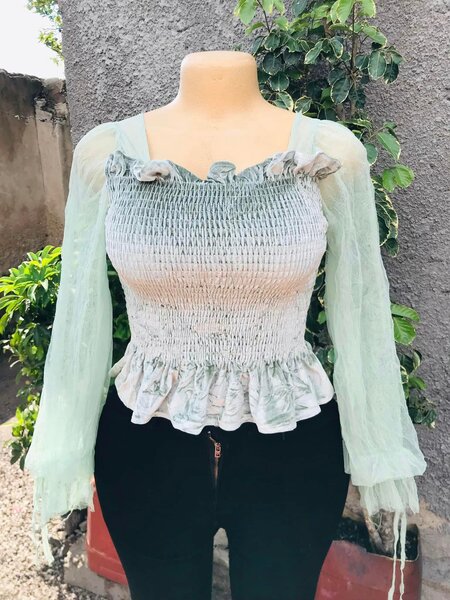 Quality thrifted tops 