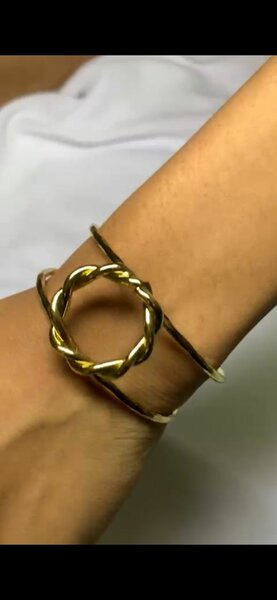 Bracelet en métal doré