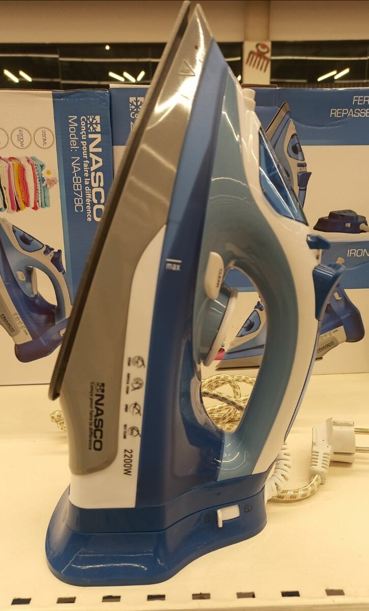 Fer à repasser NASCO 2200W