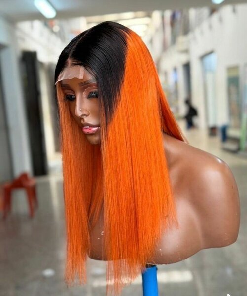 Perruque orange vif glamour