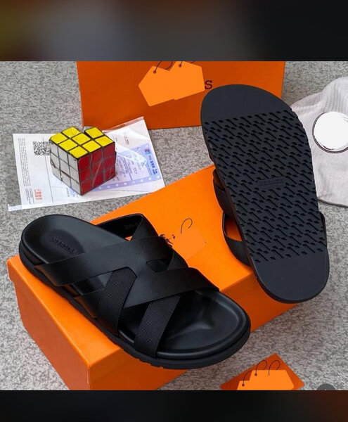 Sandales croisées noires unisexes