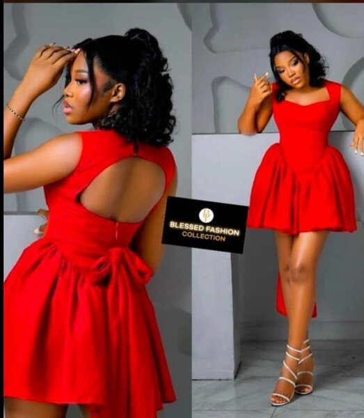 Robe rouge courte en satin