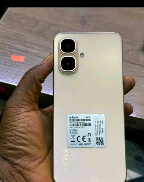 Téléphone Infinix Hot 30i Blanc