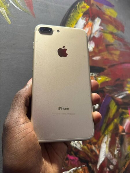 iPhone 7+ ( uk used )