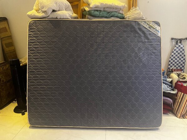 Queen mattress