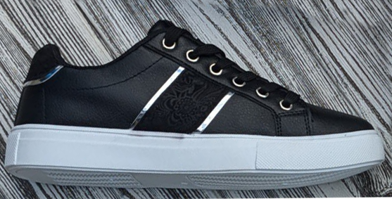 Ladies sneakers