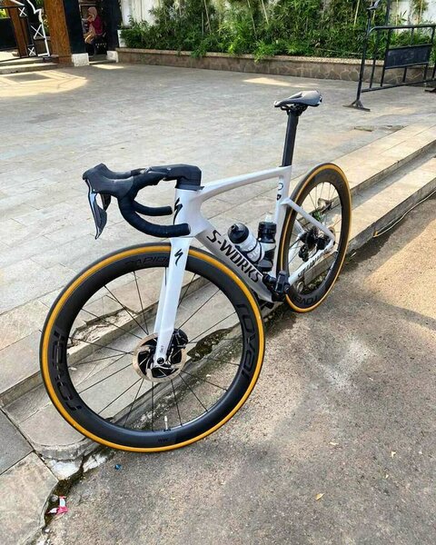 Vélo de route haute performance