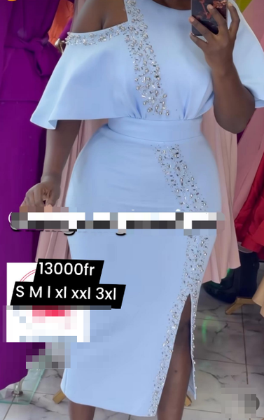 robe bleue avec strass