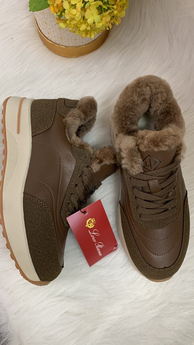 Утепленые кроссовки