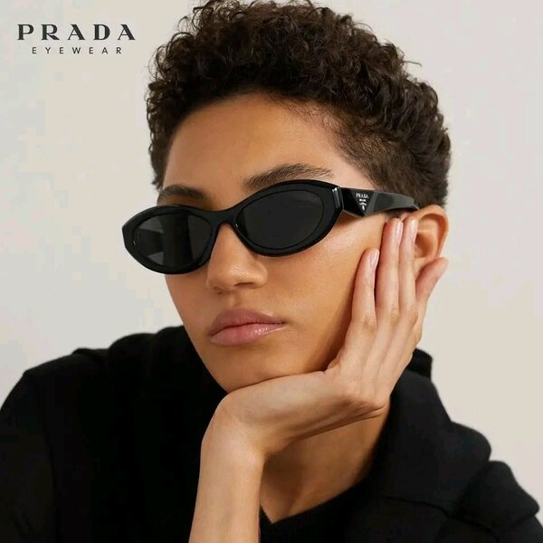 Lunettes de Soleil Prada