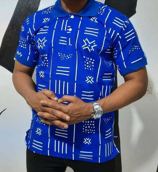 Polo en tissu et pagnes