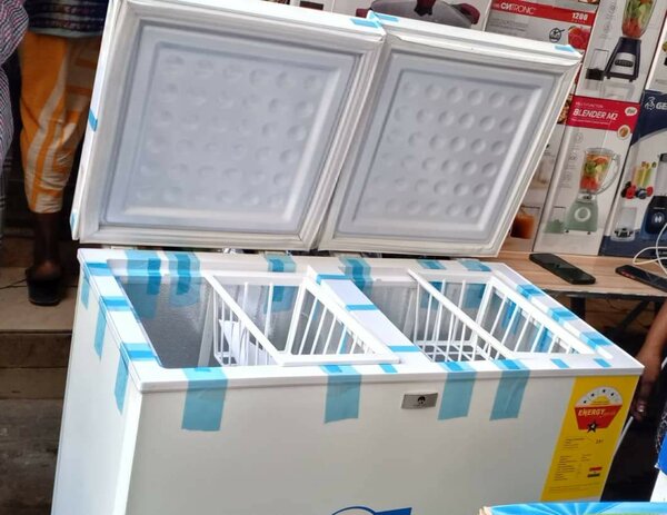 Bright cool double door chest freezer 150litres
