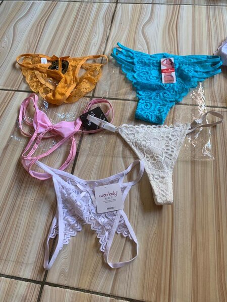 Culottes en dentelle féminines