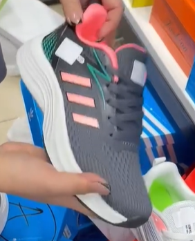 кроссовки женские