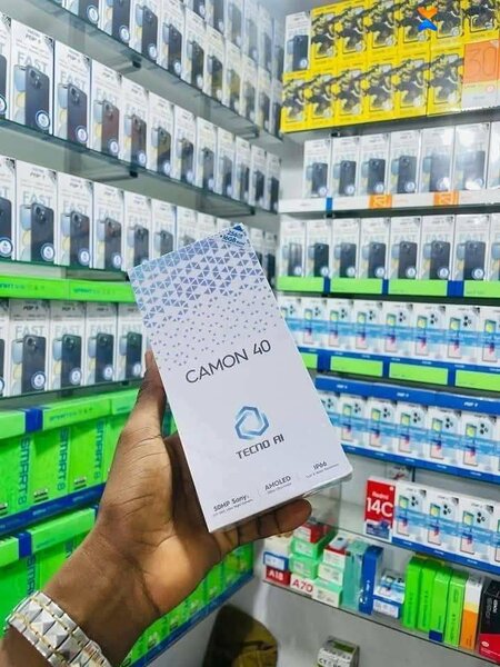 Tecno Camon 40