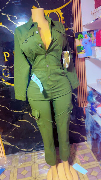 Combinaison Verte Élégante