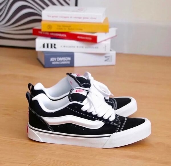 VANS KNU SKOOL BLACK WHITE ( Certifié avec carton)