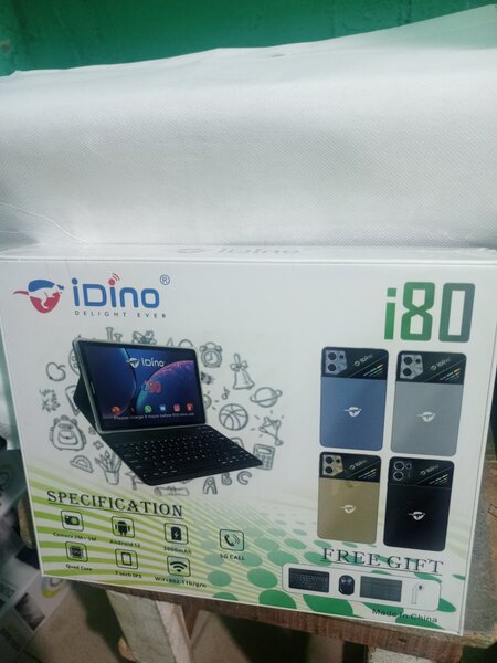 tablette éducative écran blindé avec clavier idino I80