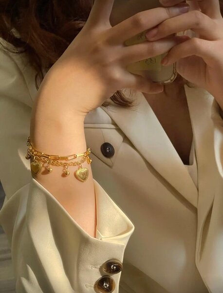 Bracelet doré élégant