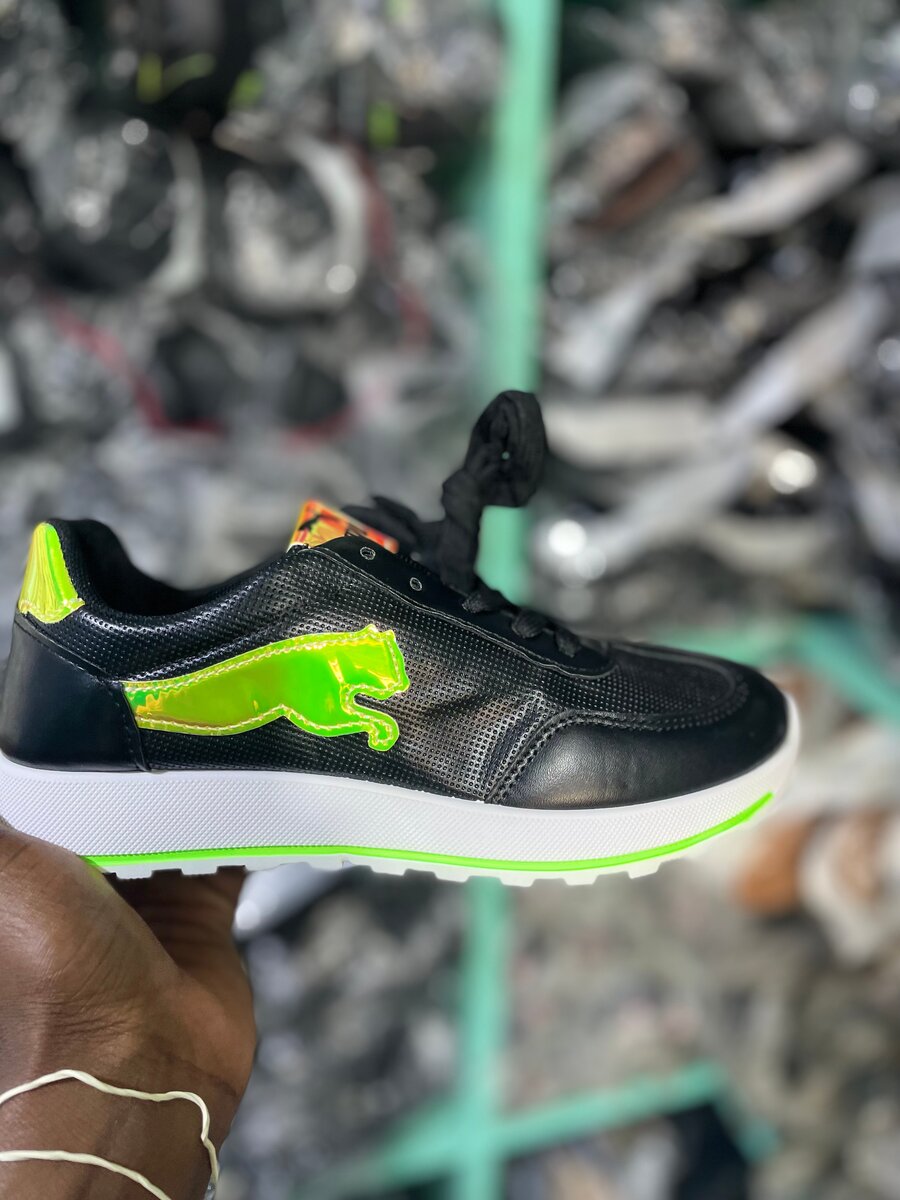 Baskets mode homme couleur néon