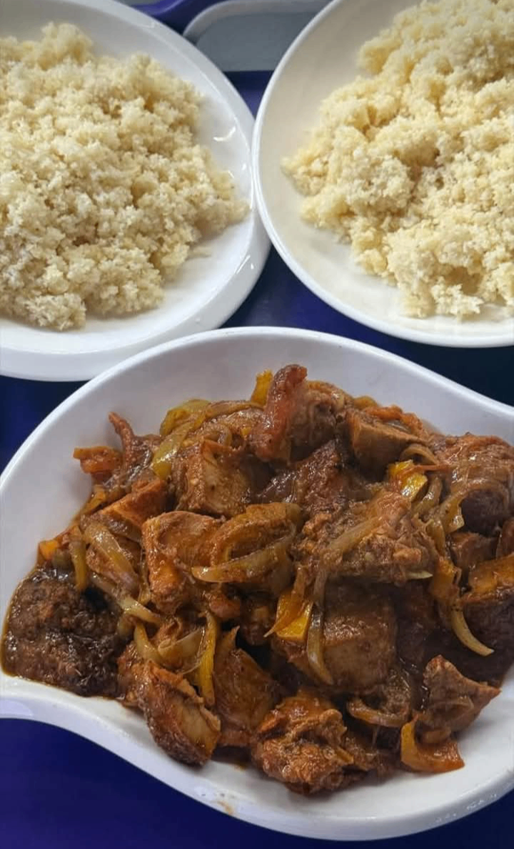 PORC SAUTÉ À LA TOMATE