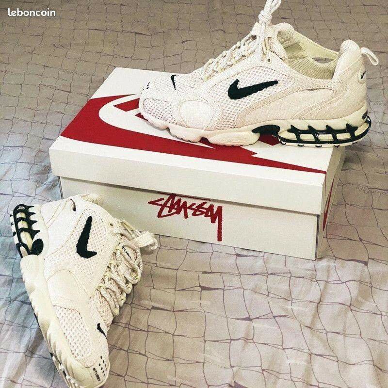 Baskets Stussy Nike blanches