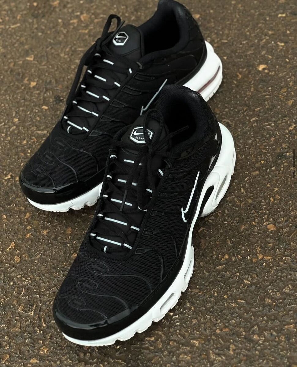 Nike Air Max Plus Noir/Blanc