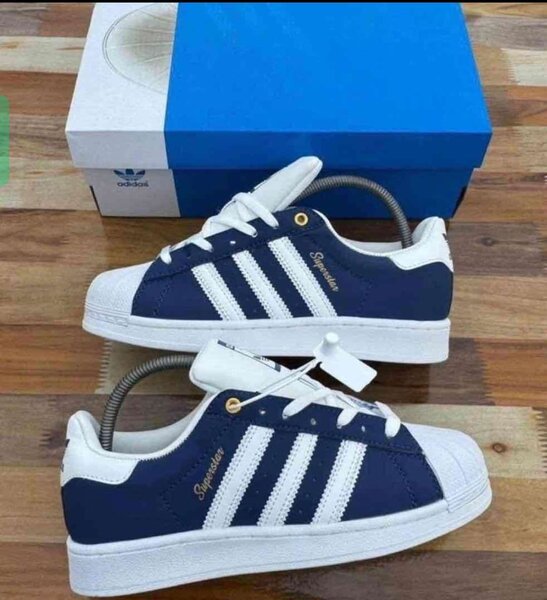 Adidas Superstar bleu marine