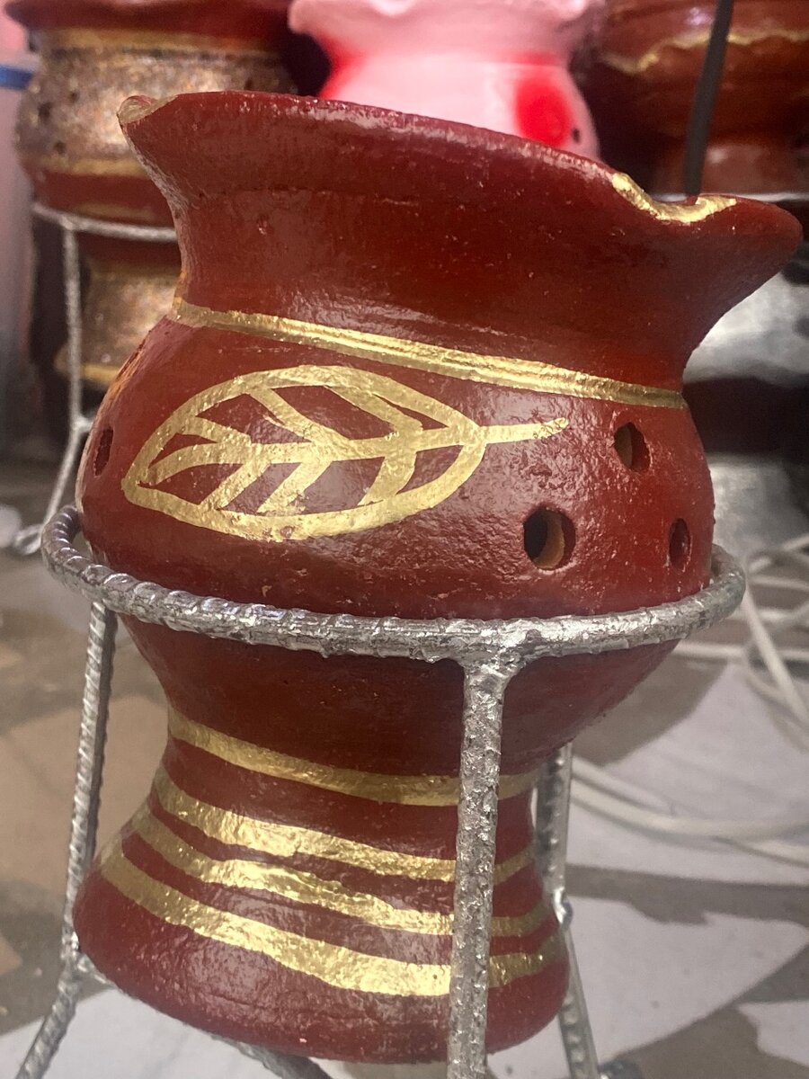 Encensoir en terre cuite décoratif