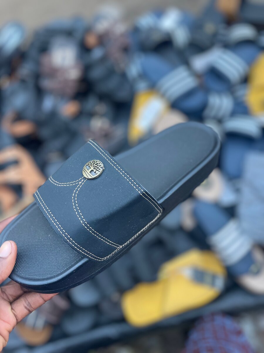 Tongs confortables pour hommes