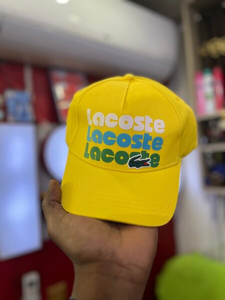 Casquette jaune Lacoste classique
