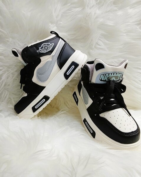 Paires Jordan pour enfants,