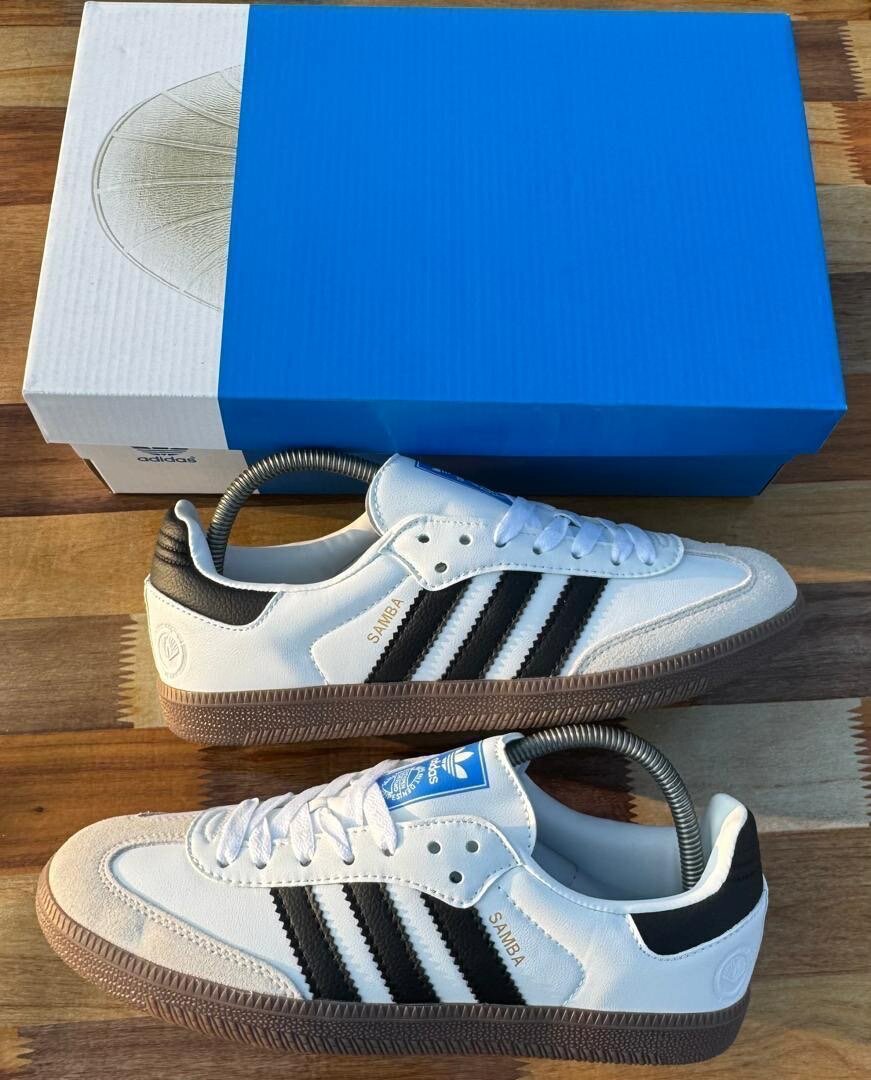 Adidas Samba Sneakers