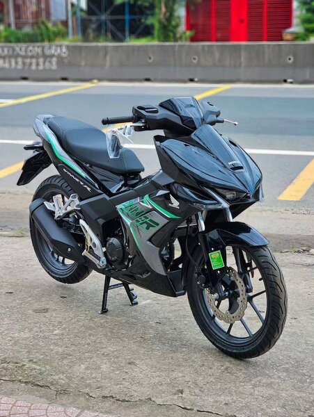 Yamaha Moto Moto GP noir et vert