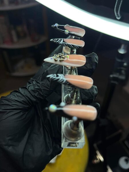 Faux ongles artistiques