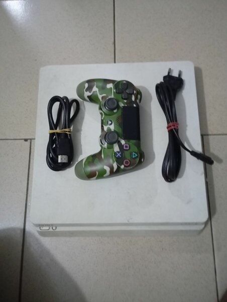 Ps4 slim